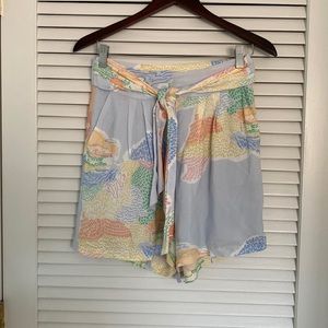 NWOT FRNCH Paris Womens Shorts. Size Small. Blue Sea Image Print